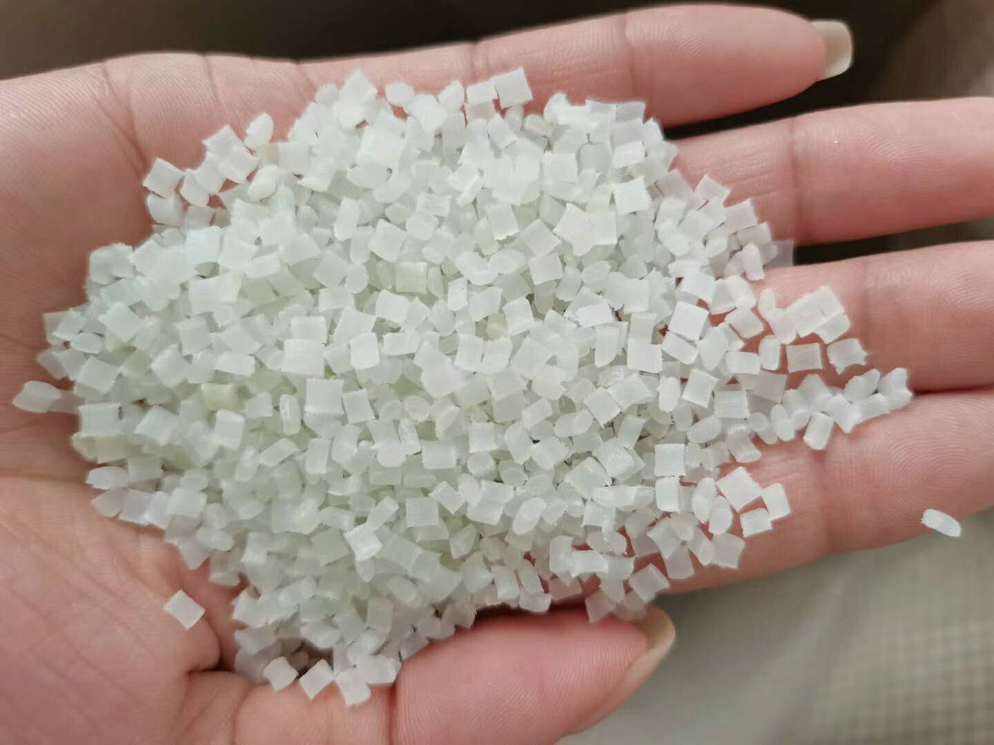 僅供參考:不同種塑料注塑時的溫度