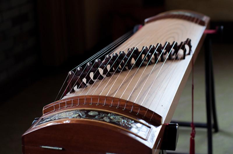 尼龍材料制作而成的琴弦頗受喜愛(ài)