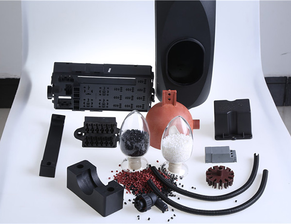 改性尼龍生產(chǎn)中螺桿背壓的形成、作用與調(diào)校